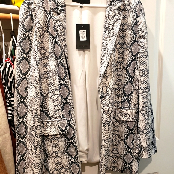 Jackets & Blazers - Fashion Nova Reptile print blazer NWT